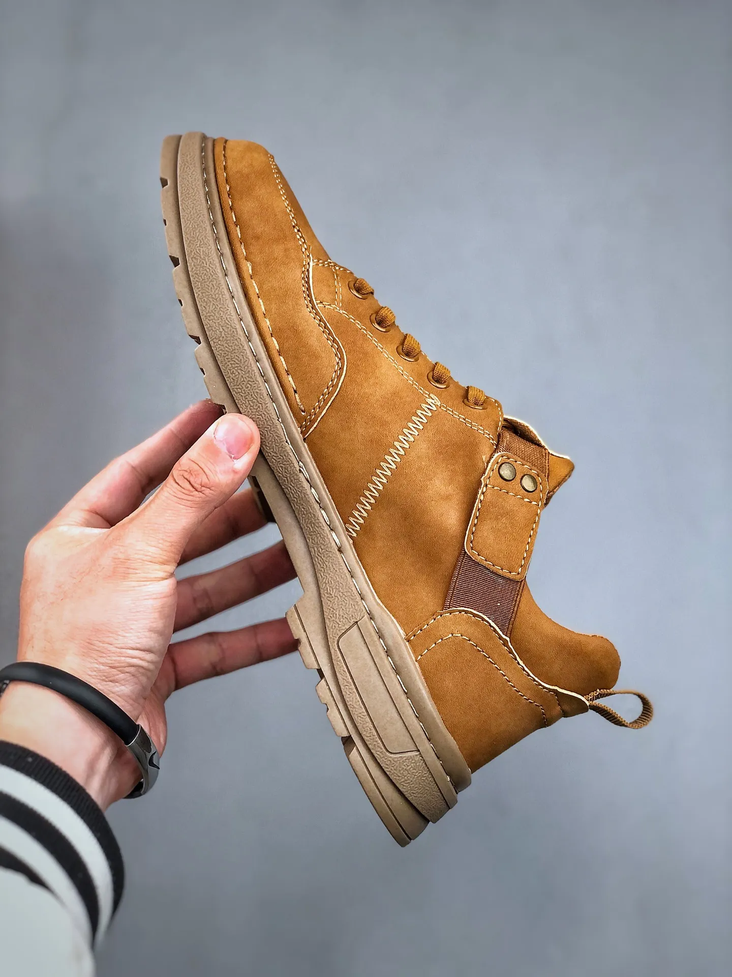 💰 480 Timberland Timberland/Timberland classic model 25ss new style Classic re-creation New upgrade Guangdong factory quality Original box original packaging The fabric is made of Italian top frosted cowhide with anti-odor and anti-corrosion genuine leather latex insoles to give you a perfect wearing experience High-quality and durable, a must-have for sportsmen Specializing in not looking handsome High-quality feet with first-class feel Exclusive supply Official item number: TB23066 Size: 39 40 41 42 43 44